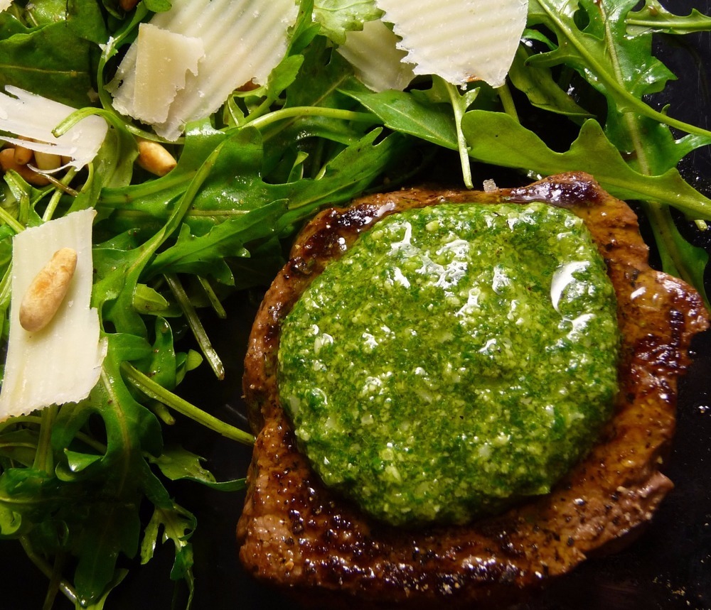 Protein Packed Sprouted Almond Pesto de Nut Kreations - Recipefy