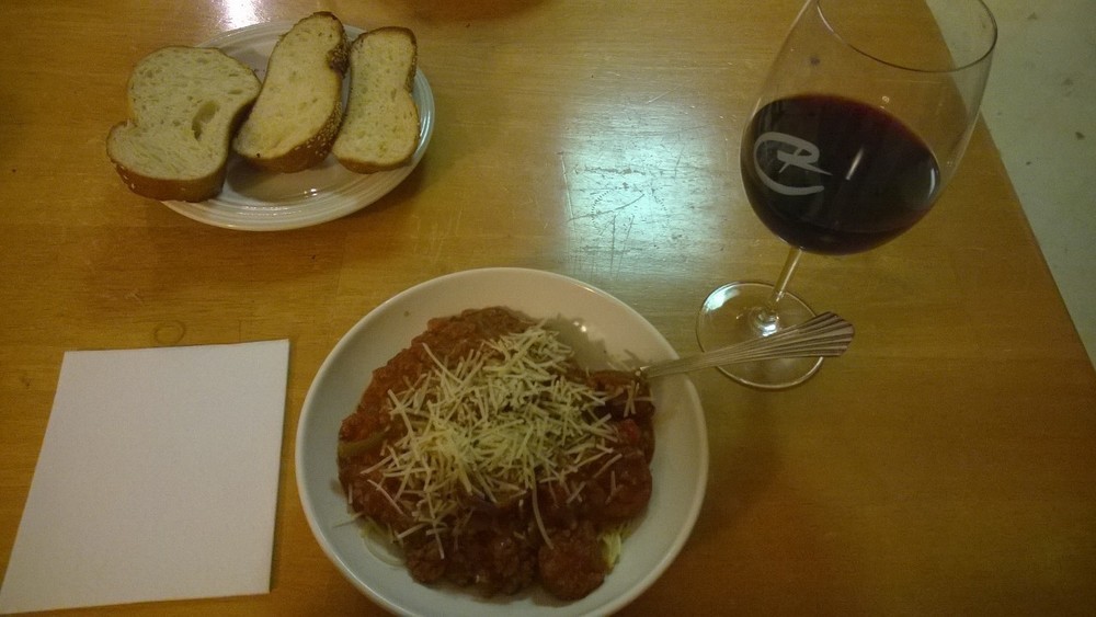 Spaghetti with Meat Sauce and Garlic Bread of Bridget Black - Recipefy