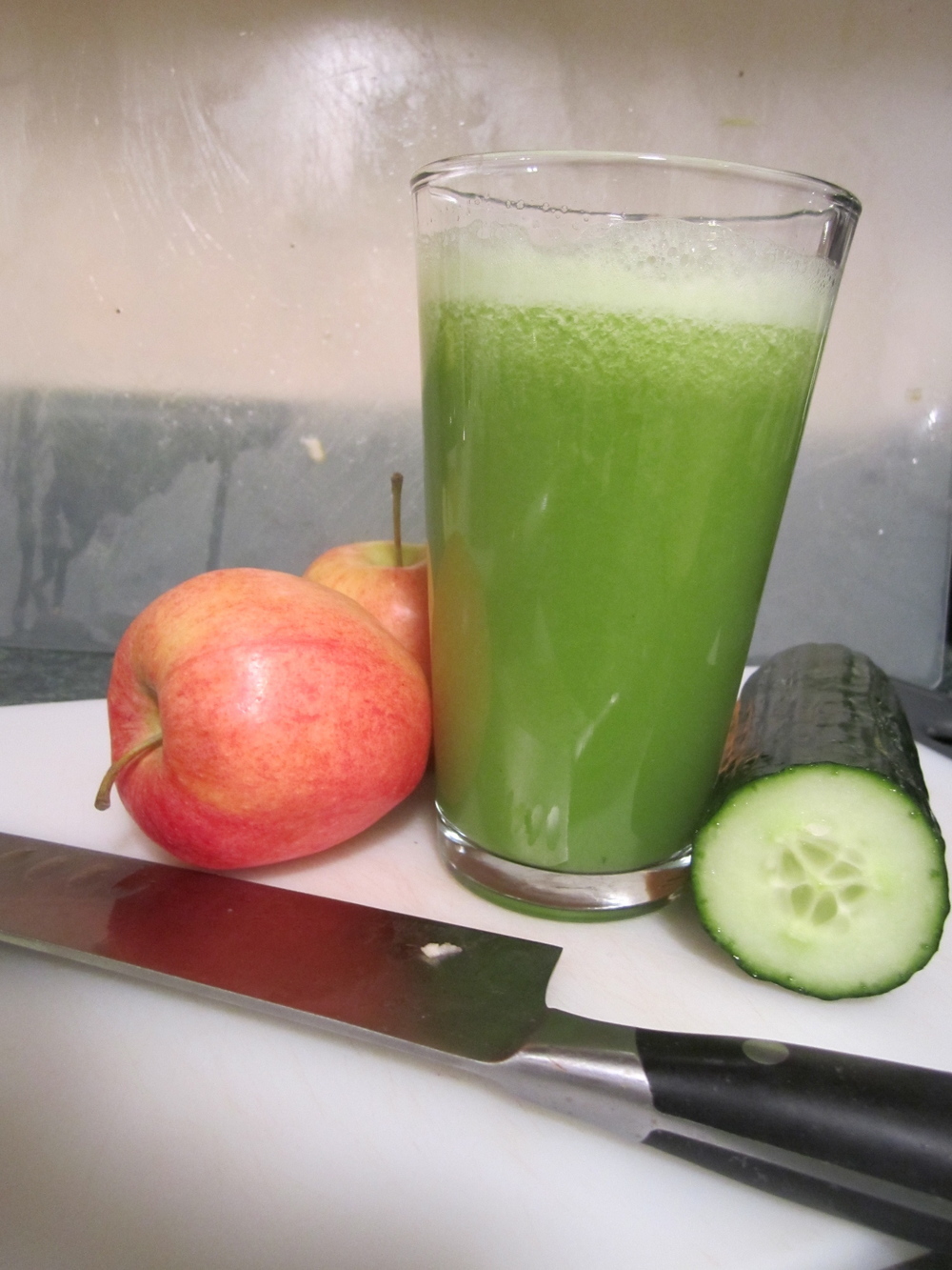 citrus 7 (cucumber apple lemon ginger cayenne) de Angela O - Recipefy