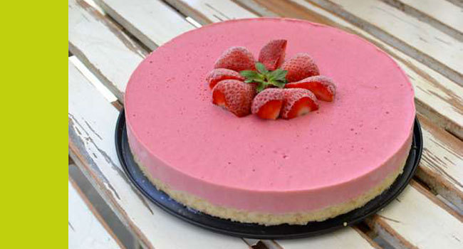 “Uncheesecake” con fragole e anacardi of Valentina - Recipefy