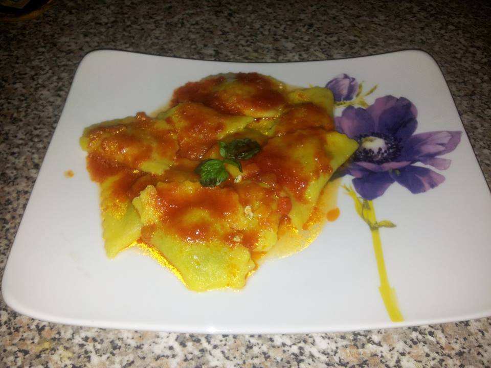 Ravioli con farina di riso ripieni di ricotta veg e spinaci de Valentina - Recipefy