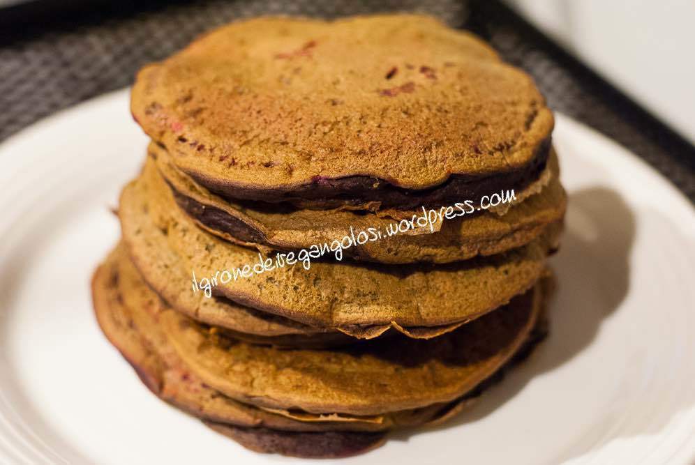 Vegan & gluten free pancakes alle barbabietole of Valentina - Recipefy