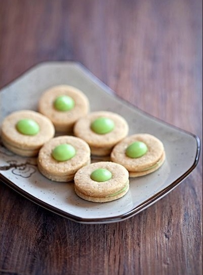 Ginger Cookies & Matcha Chocolate Recipe di Marie Reed - Recipefy