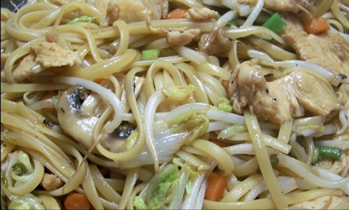 Chicken Lo Mien of Karyn Johnson - Recipefy