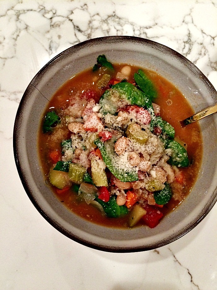 Healthy Tuscan Vegetable Soup di Courtney Glantz - Recipefy