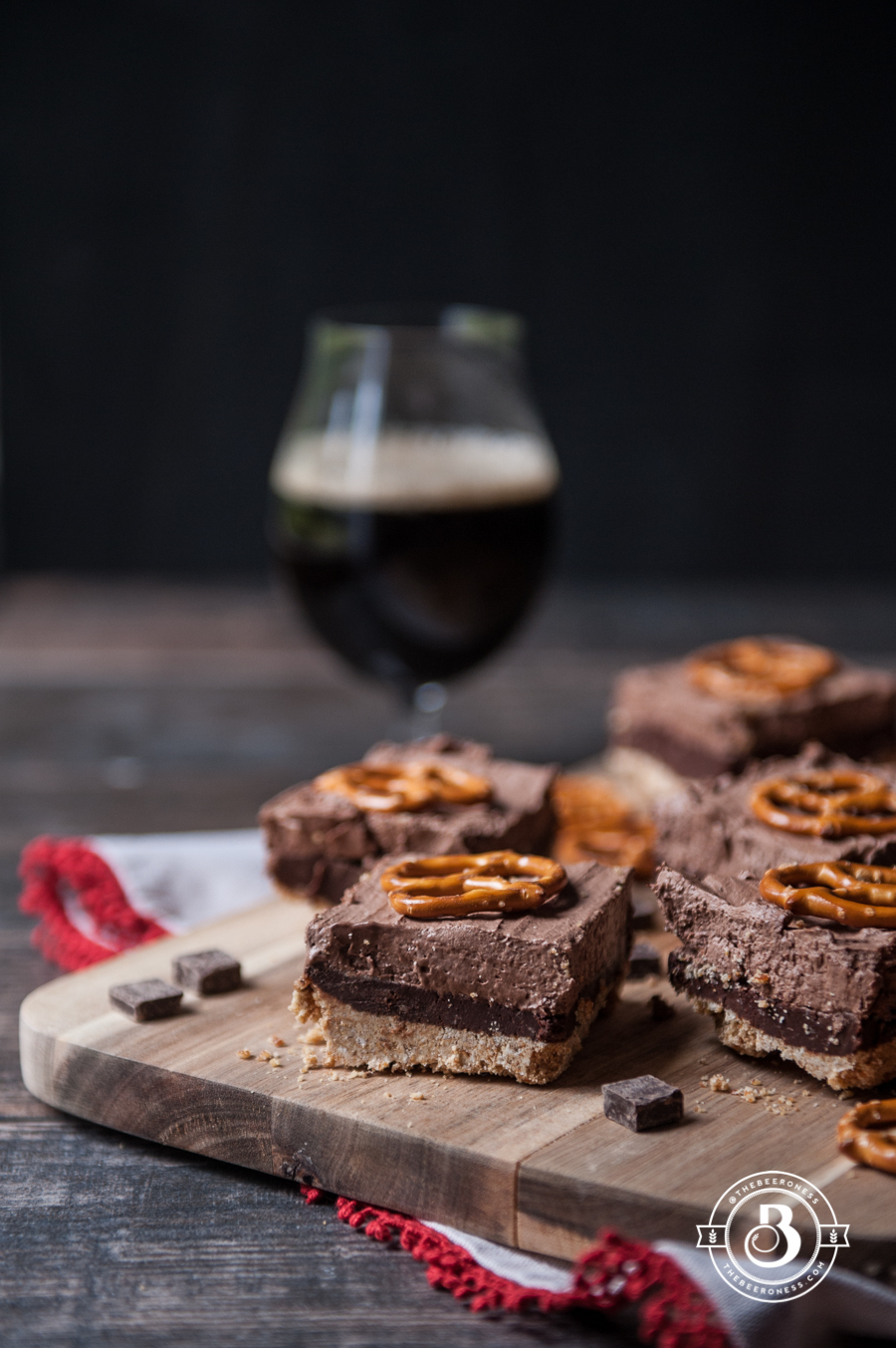 Trufa de chocolate Stout Mousse de barras con el pretzel de la corteza of Da Di - Recipefy