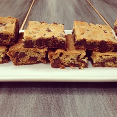 Chocolate Chunk Blondies de Courtney Glantz - Recipefy