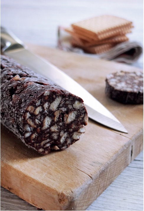 SALAME DI CIOCCOLATO E FRUTTA SECCA of Valentina - Recipefy
