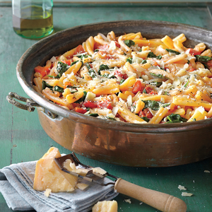 One-Pot Pasta with Tomato-Basil Sauce de Schalene Dagutis - Recipefy