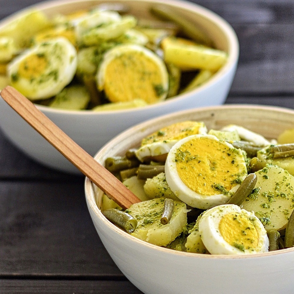 Insalata di patate, fagiolini, uova e pesto di rucola of Eleonora  Michielan - Recipefy