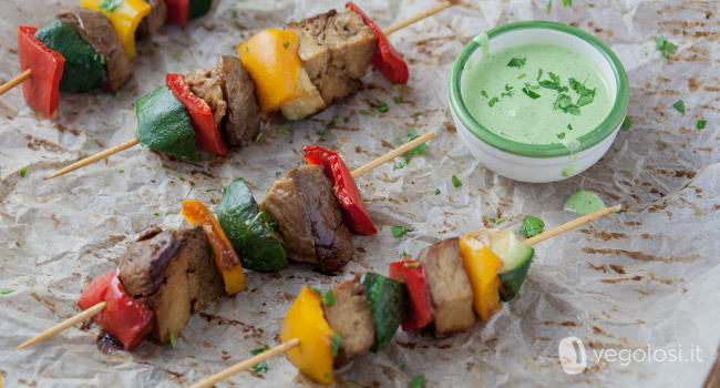 Spiedini vegani di seitan con salsa verde di Valentina - Recipefy