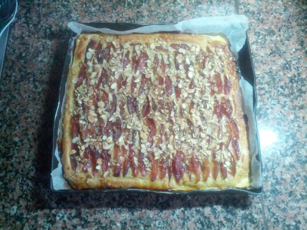 Crostata di prugne fresche, mandorle e amaretti de Diana - Recipefy