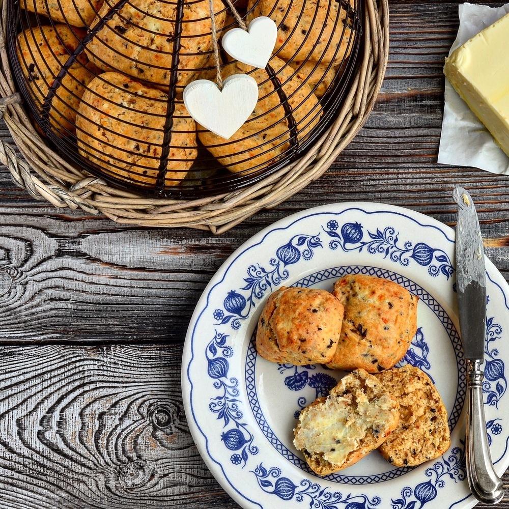 Scones con pomodori secchi, feta e olive of Eleonora  Michielan - Recipefy