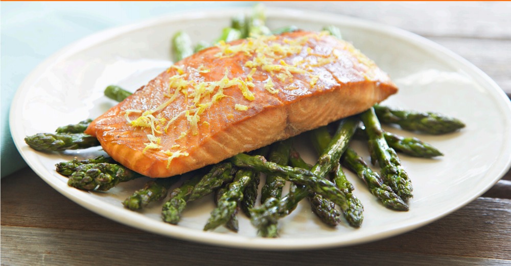 Dijon Salmon and Roasted Asparagus de Schalene Dagutis - Recipefy