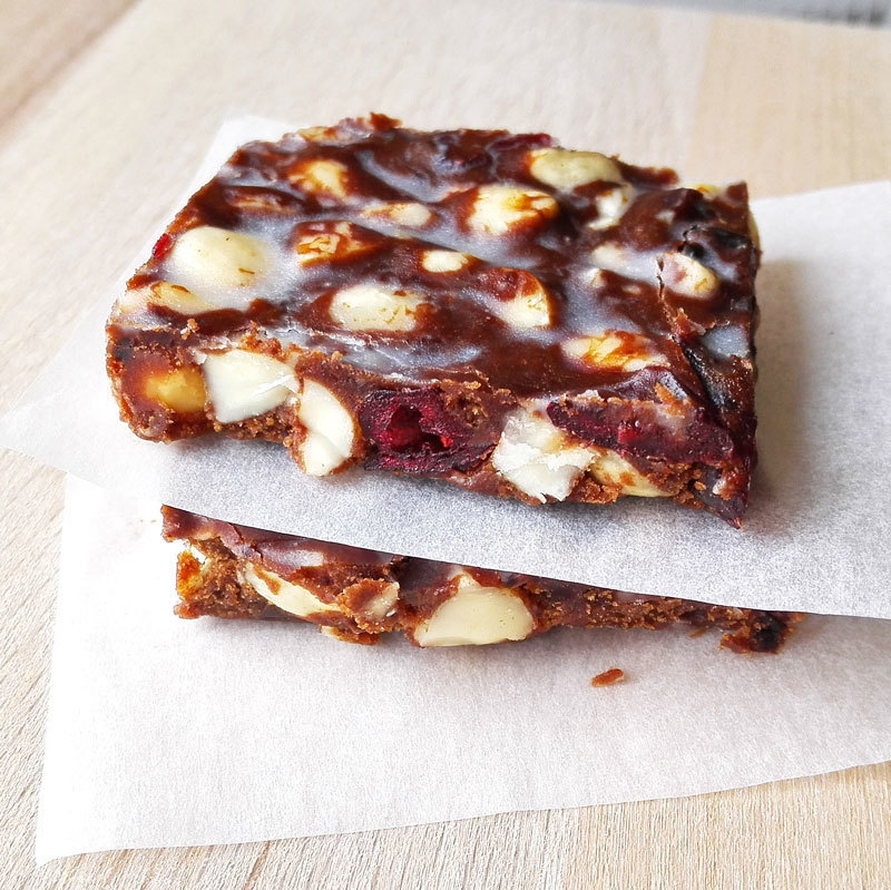 Raw Vegan Carob Fudge Bars of MyHealthyDessert - Recipefy