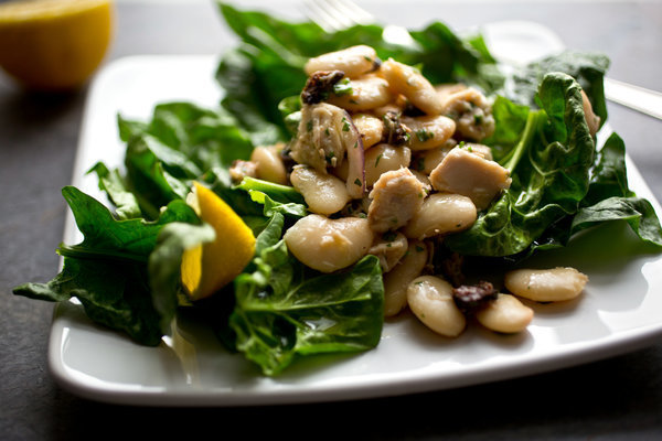 Large White Bean, Tuna, & Spinach Salad of Sara Meyer - Recipefy