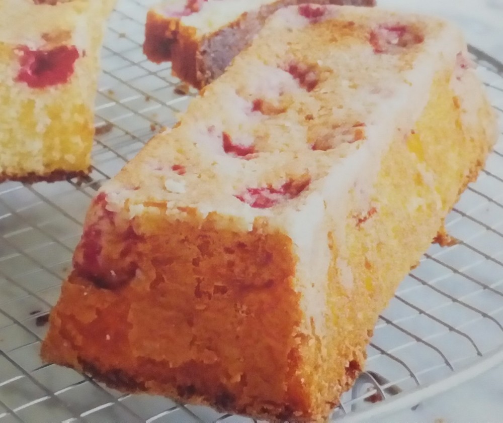 PLUM-CAKE AI LAMPONI de Marina Marini - Recipefy