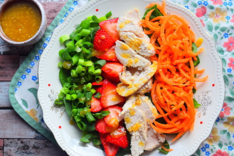 Chicken & Strawberry Salad of MyNutriCounter - Recipefy