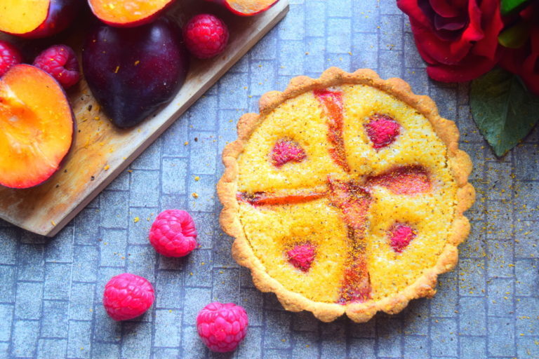 Plum & Raspberry Tart de MyNutriCounter - Recipefy