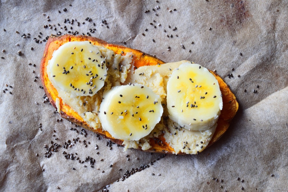 . Sweet Potato Toast with Almond Butter, Chia & Banana de MyNutriCounter - Recipefy