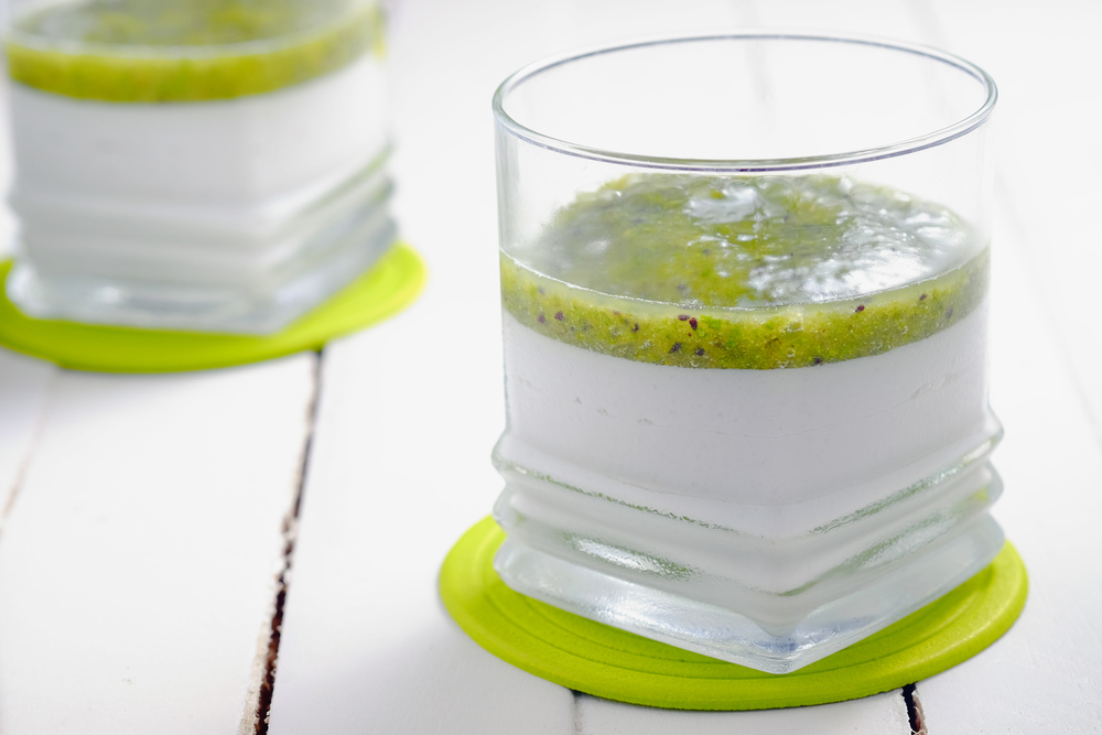Coconut Panna Cotta with Kiwi-Mint Coulis of MyNutriCounter - Recipefy