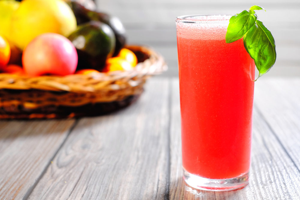 Watermelon-Basil Sparklers de MyNutriCounter - Recipefy