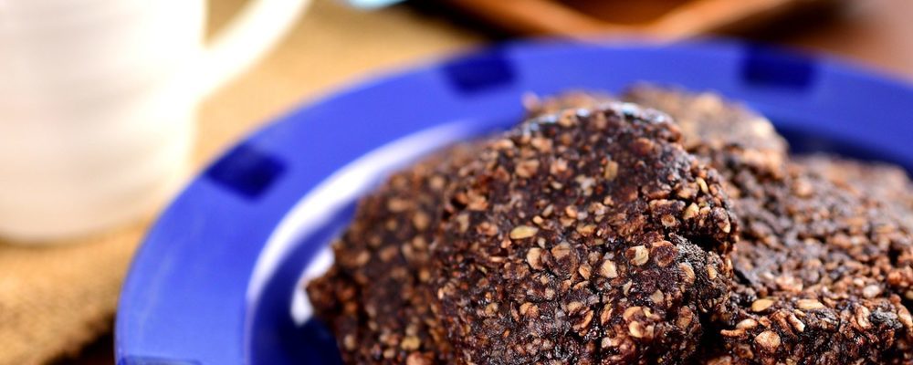 No-Bake Banana Oatmeal Cookies de MyNutriCounter - Recipefy