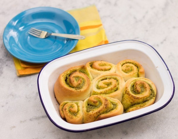 PESTO ROLLS of Kanika Katyal - Recipefy