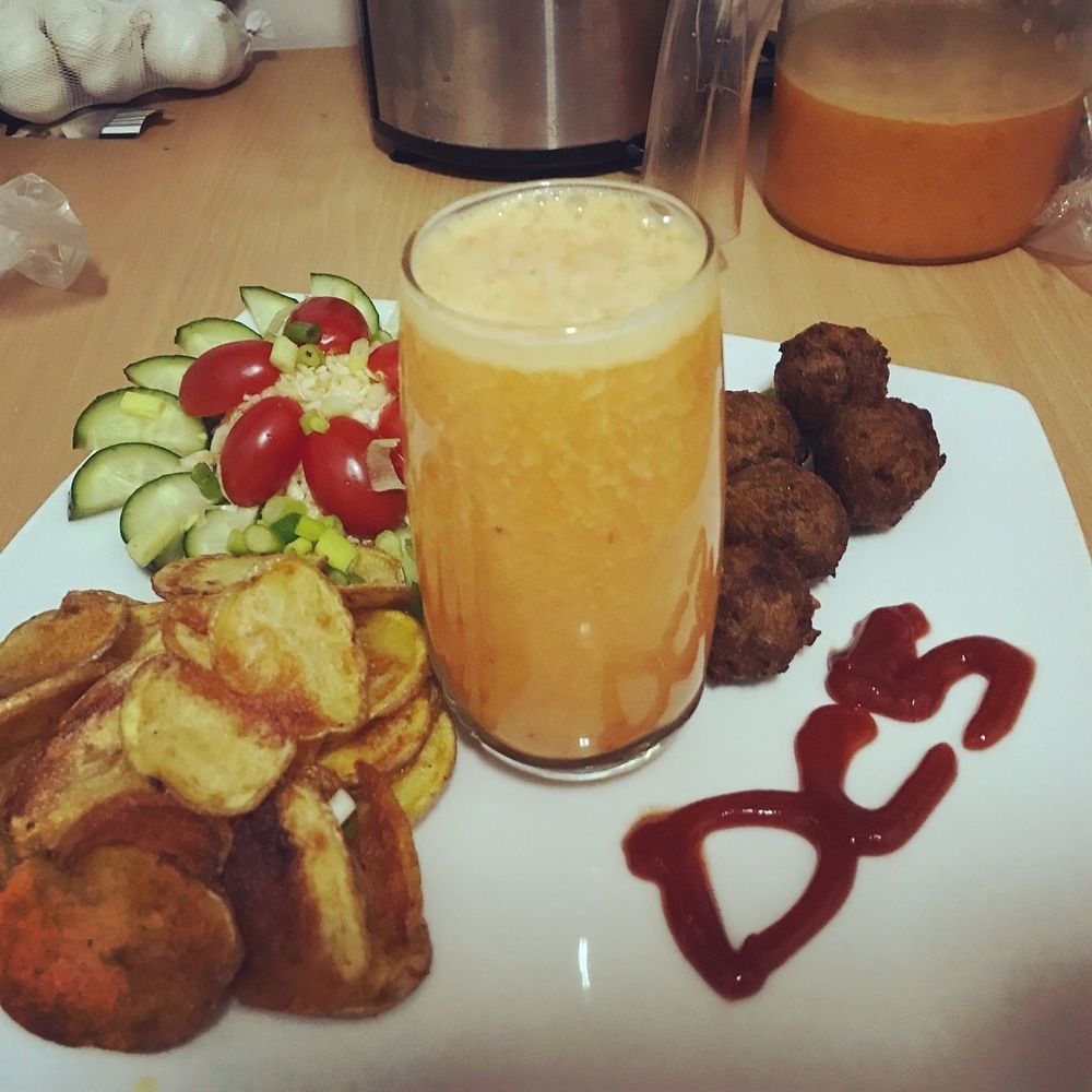 Homemade chips & “meatballs “ di DC5veganlifestyle - Recipefy