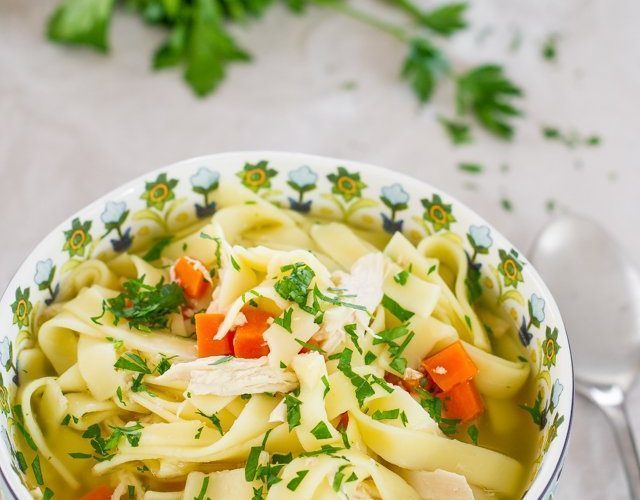 Slow Cooker: Chicken Noodle Soup di Ashley - Recipefy