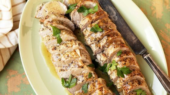 Pork Tenderloin with Thyme-Garlic Rub de Schalene Dagutis - Recipefy