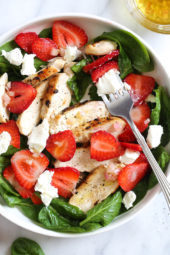 Grilled Chicken Salad with Strawberries and Spinach of Dawn Khan - Recipefy