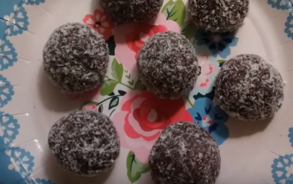 High protein chocolate balls of casey connelly  - Recipefy