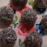 Chocolate-balls-high-protein-no-bake-600x377