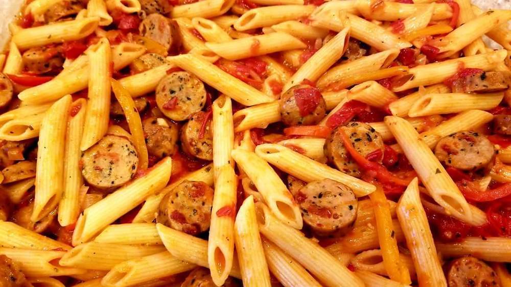 Tomato-Basil Chicken Sausage with Penne Pasta di Luke - Recipefy