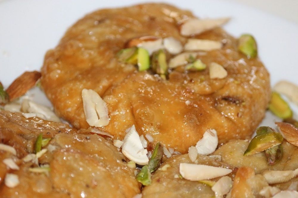 Mawa Kachori Recipe of Mithra - Recipefy