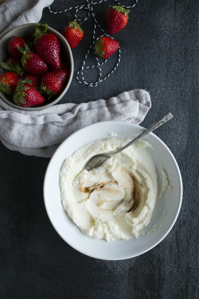 Sweet Ricotta & Strawberry Bourekas di Brian Rosenthal - Recipefy