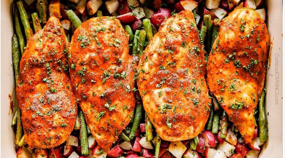 Mustard chicken breasts with potatoes and green beans di Sara Meyer - Recipefy