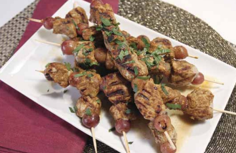 Grilled Pork with Sweet Spices and Flame Seedless Grapes de Schalene Dagutis - Recipefy