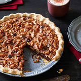 Chocolate-walnut-pie-close-up