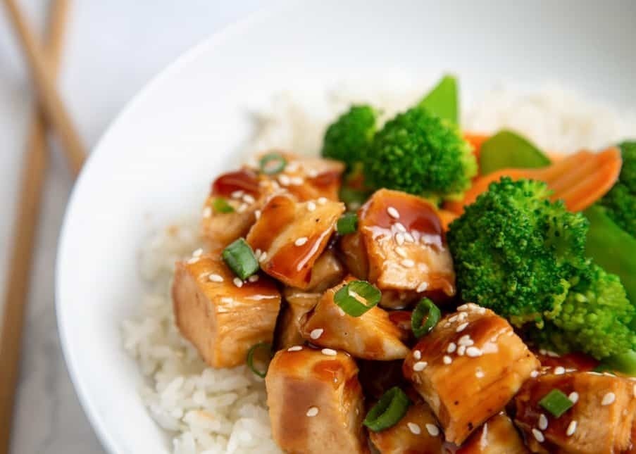 Sheet Pan Teriyaki Chicken and Veggie Bowls of Kelly Barton - Recipefy