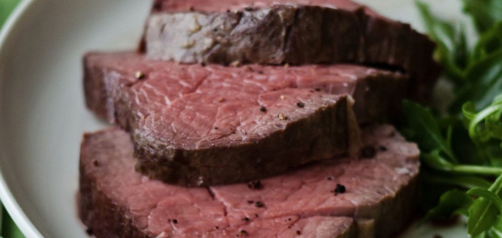 Ina Garten's Slow-Roasted Filet of Beef with Mustard-Horseradish Sauce di Schalene Dagutis - Recipefy