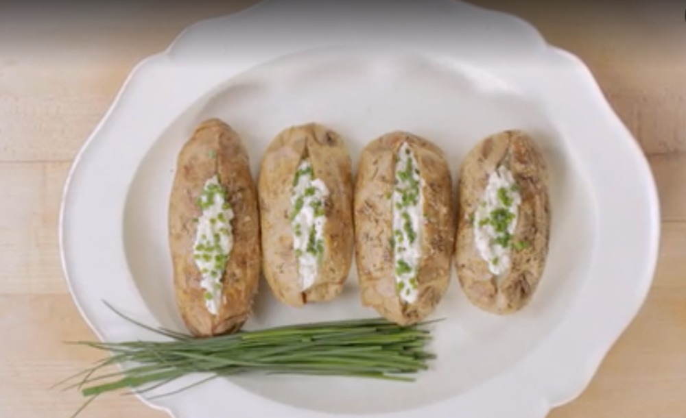 Ina Garten's Crusty Baked Potatoes with Whipped Feta de Schalene Dagutis - Recipefy
