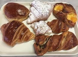 Bolleria hojaldrada dulce CROISSANT de Patricia - Recipefy