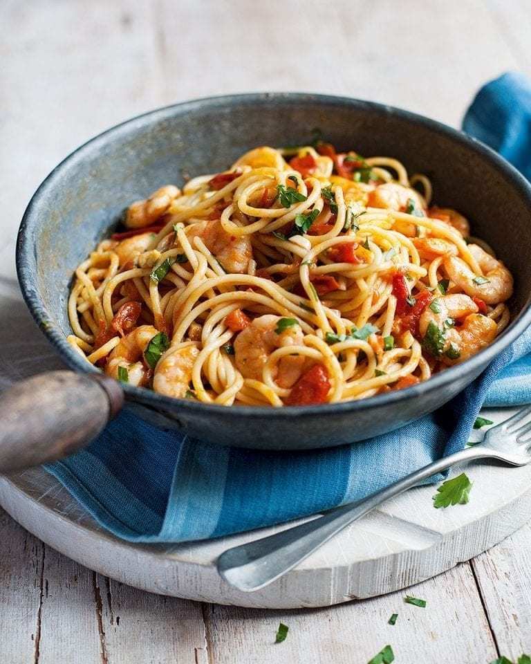 Kelly's Fresh tomato basil prawn garlic etc pasta of Kelly Barton - Recipefy