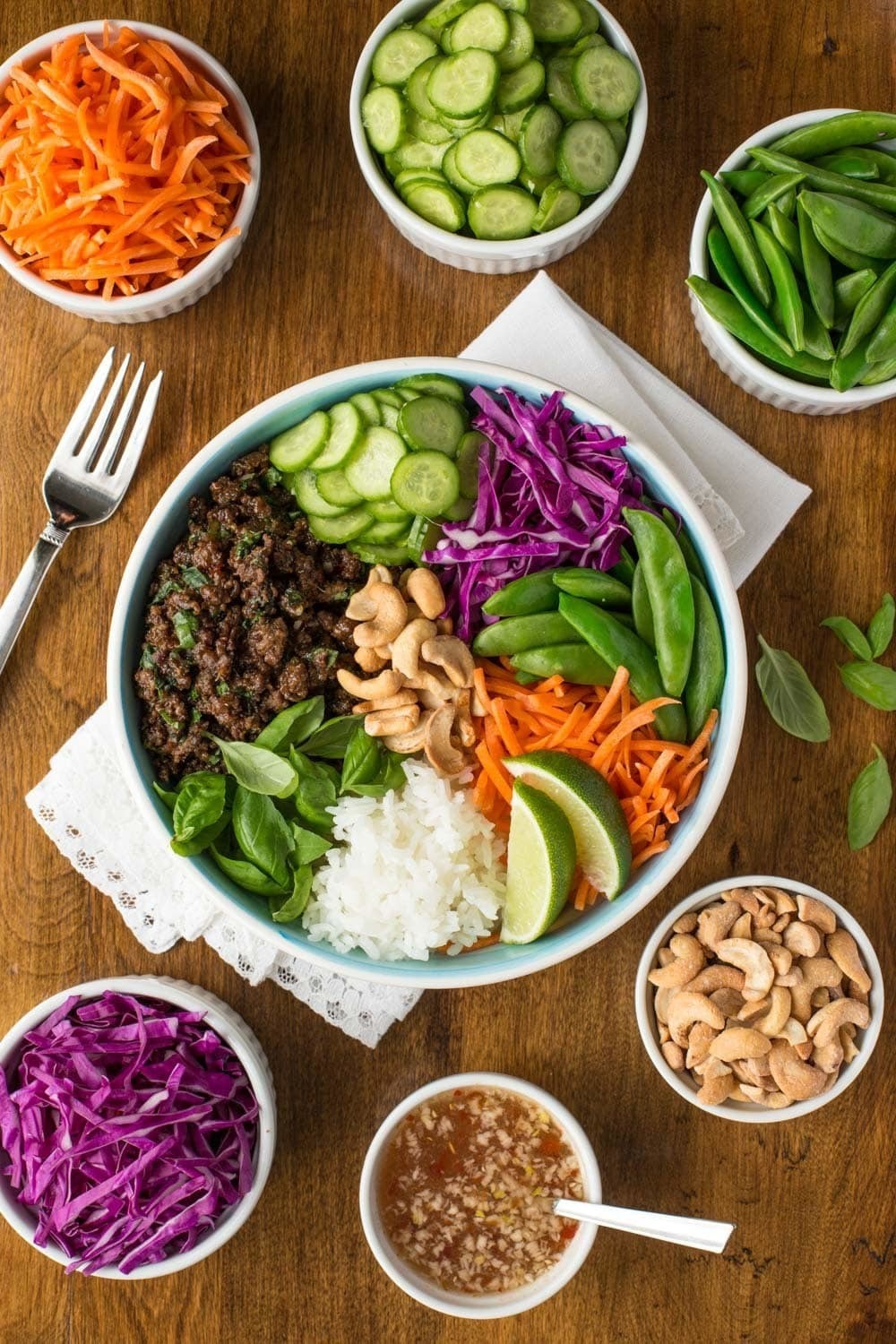 Thai Basil Beef Bowls de Kelly Barton - Recipefy