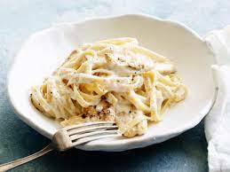Chicken Fettuccine Alfredo di Bobby Keillor - Recipefy