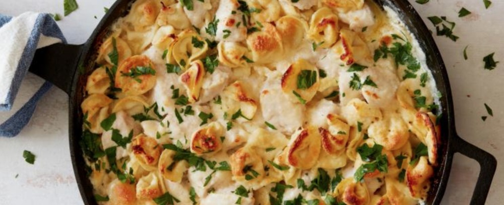 Skillet Chicken Tortellini Alfredo de Schalene Dagutis - Recipefy