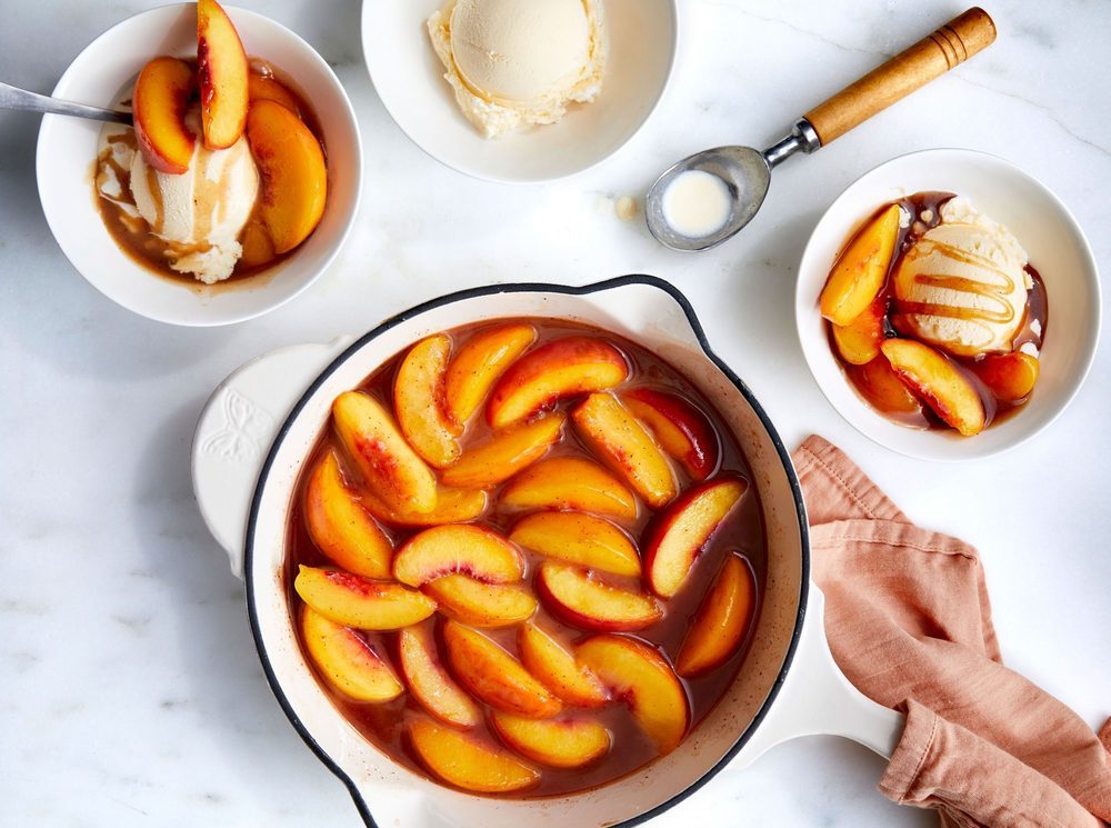 Skillet-Fried Peaches de Schalene Dagutis - Recipefy