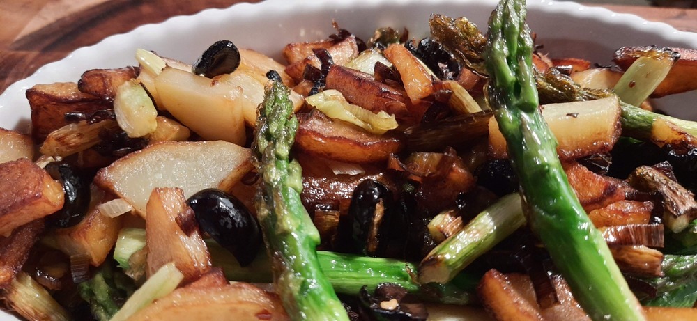 asparagi e patate in padella of Marina Marini - Recipefy